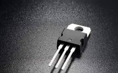 What are the similarities and differences between Schottky diodes and ordinary diodes